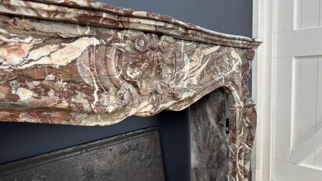 Antique Trois Coquilles Front Fireplace in Red-Brown Marble