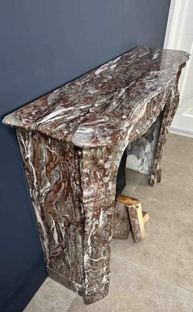 Antique Trois Coquilles Front Fireplace in Red-Brown Marble