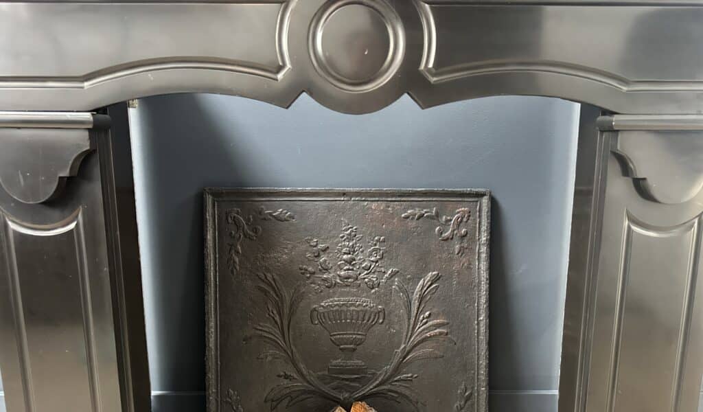 Black Marble Antique Circular Fireplace with Round Front