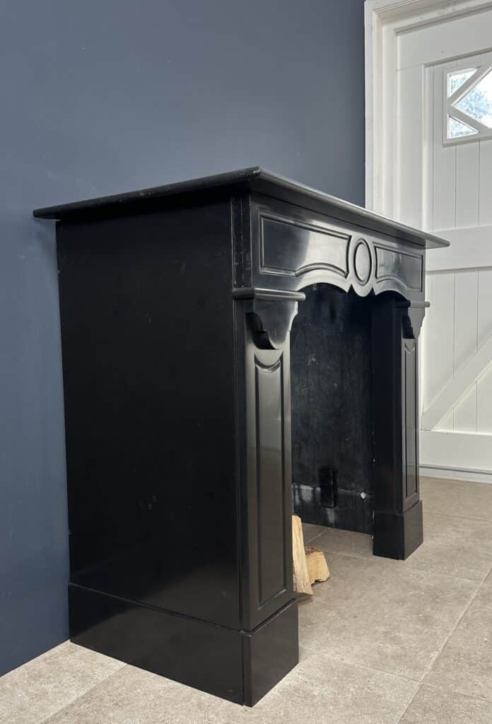 Black Marble Antique Circular Fireplace with Round Front