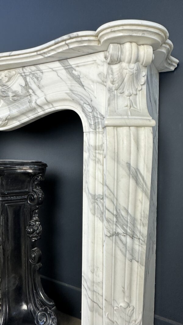 Schelp schouw arabescato mantel