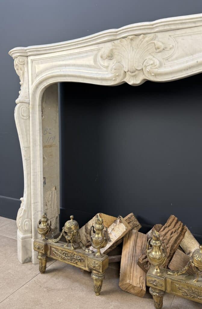 Franse Antieke Schelpschouw Carrara Marmer
