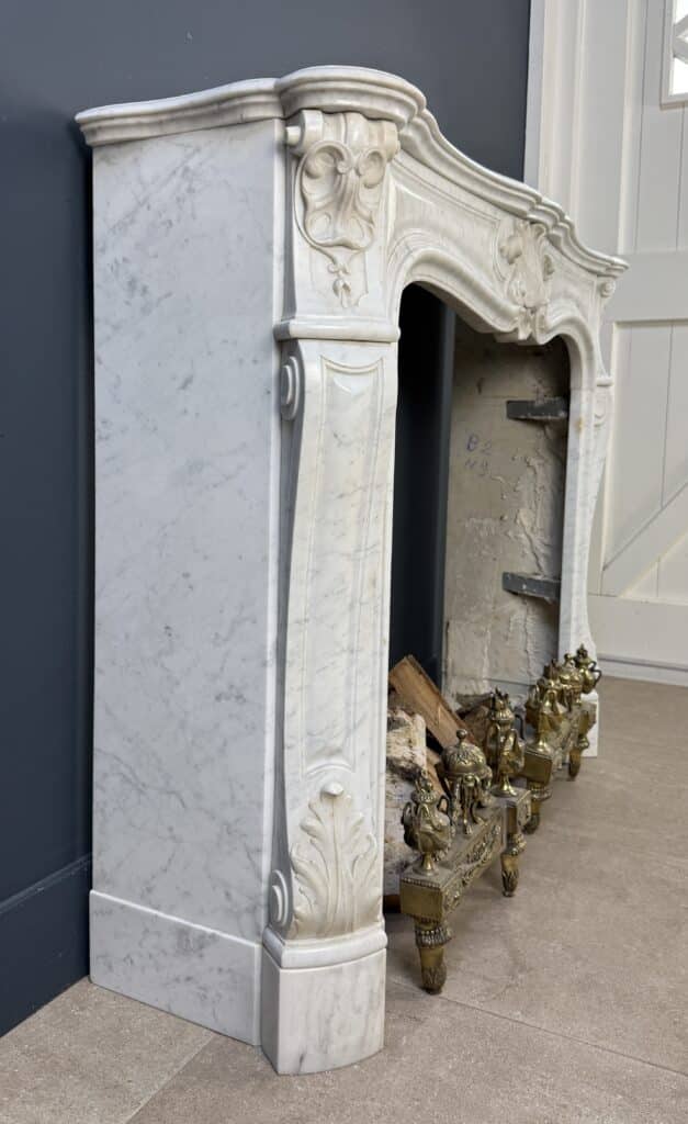 Franse Antieke Schelpschouw Carrara Marmer