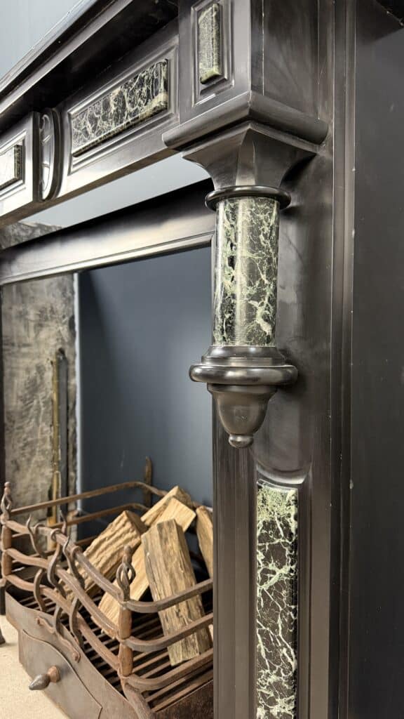 Grote Antiek Baluster Oploop Schouw Zwart & Groen Marmer