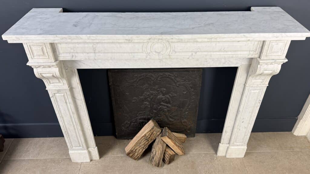 Antieke Schouw Wit Front Carrara Marmer