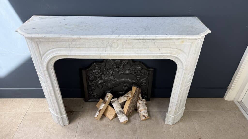 Antique White Front Fireplace with Round Frame