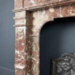 Antieke Roodmarmeren Frontschouw