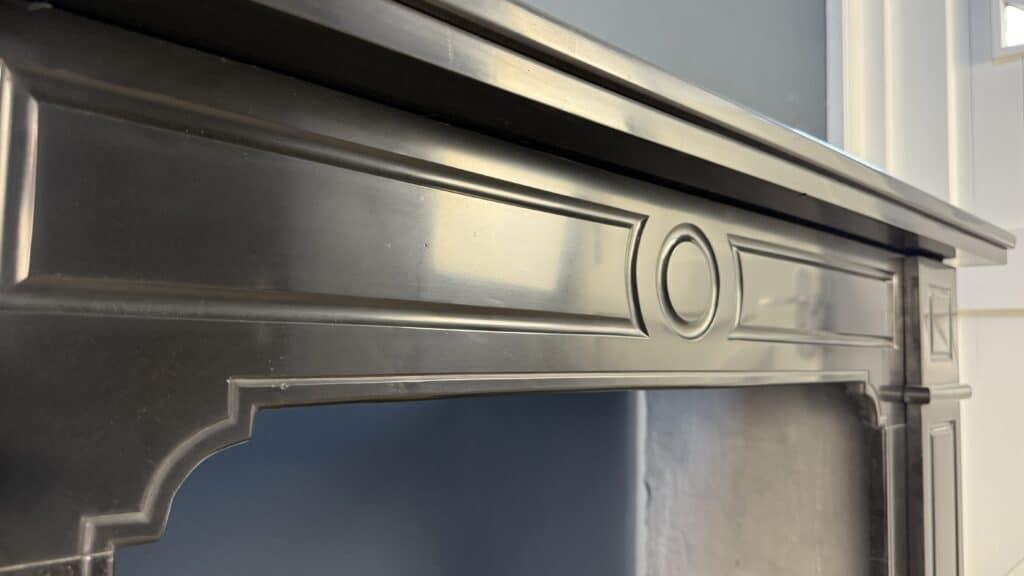 Set van twee Zwart Elegante Antieke Omloop Schouwen