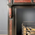 antieke zuilenschouw zwart rood