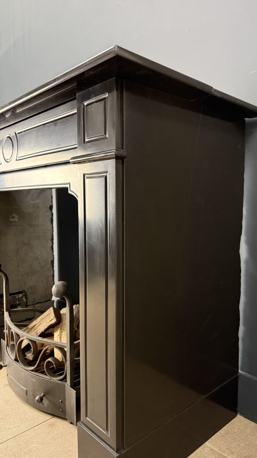 Antique Black Circular Fireplace in Noir de Mazy — detail 1