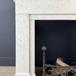 antieke witte art deco schouw