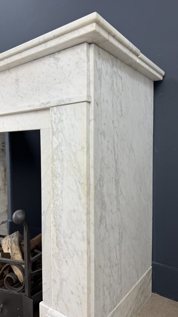 antieke witte art deco schouw