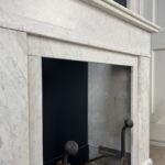 antieke witte art deco schouw