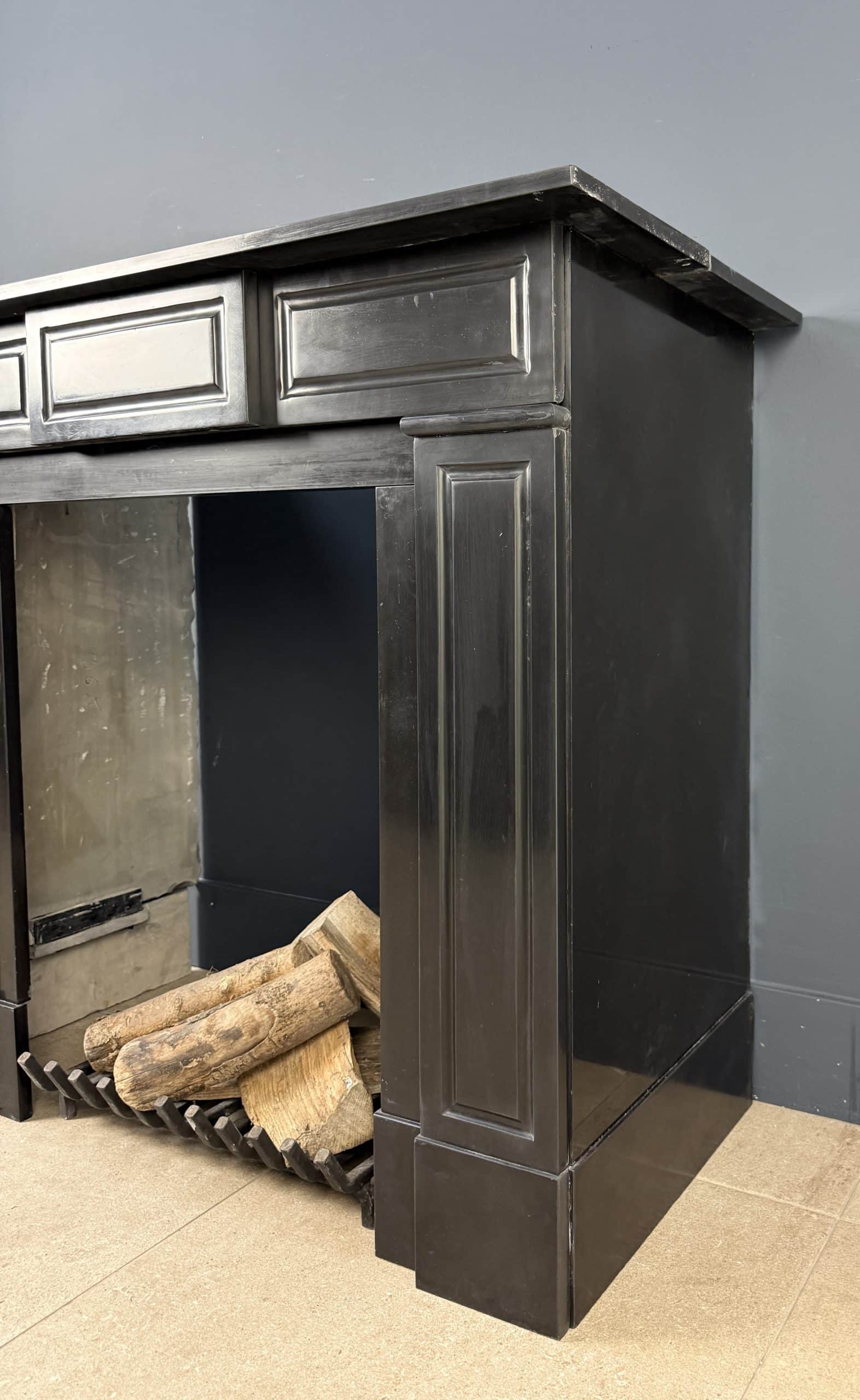 Antieke Omloopschouw Noir De Mazy zwart Marmer