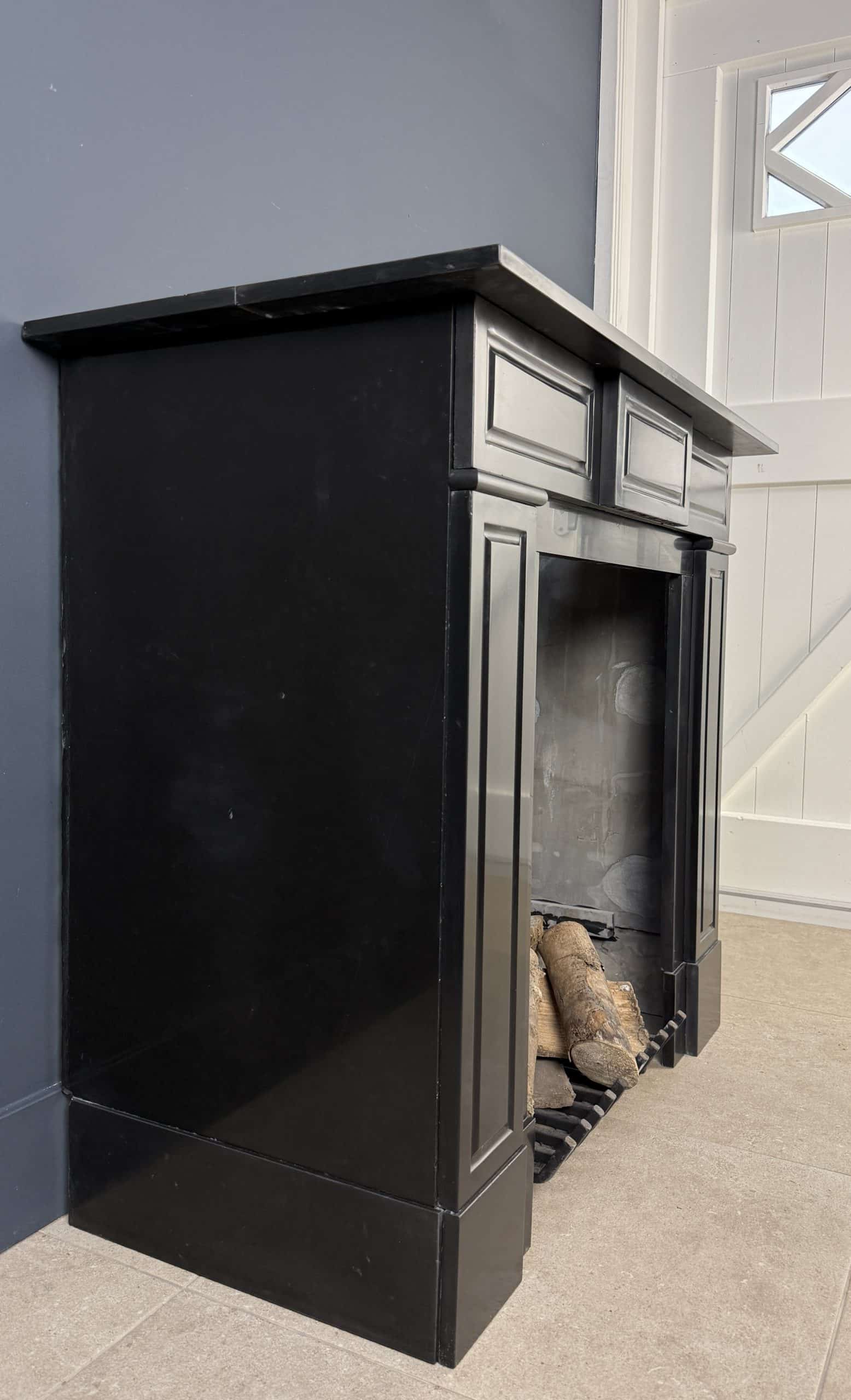 Antieke Omloopschouw Noir De Mazy zwart Marmer