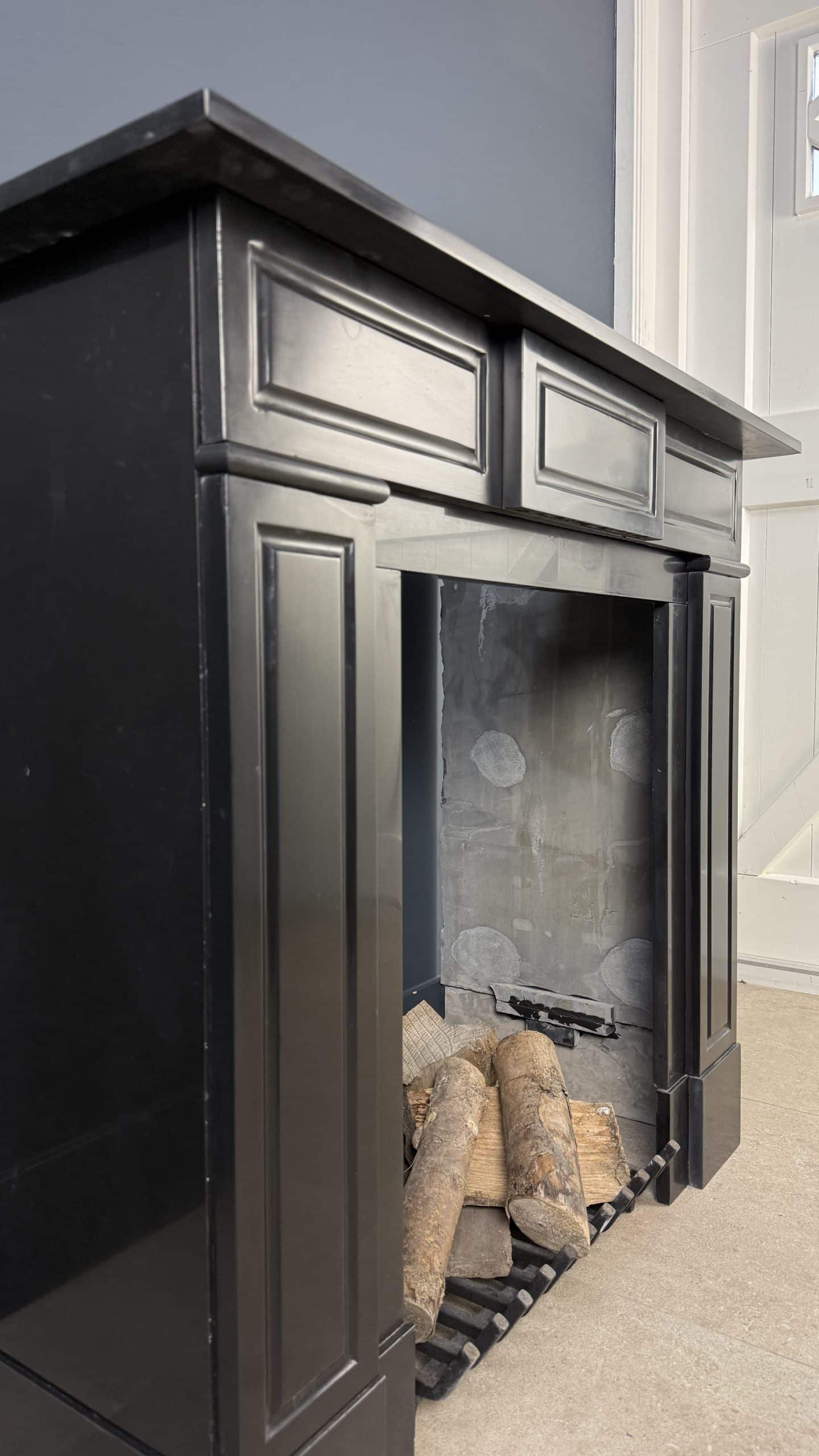 Antieke Omloopschouw Noir De Mazy zwart Marmer