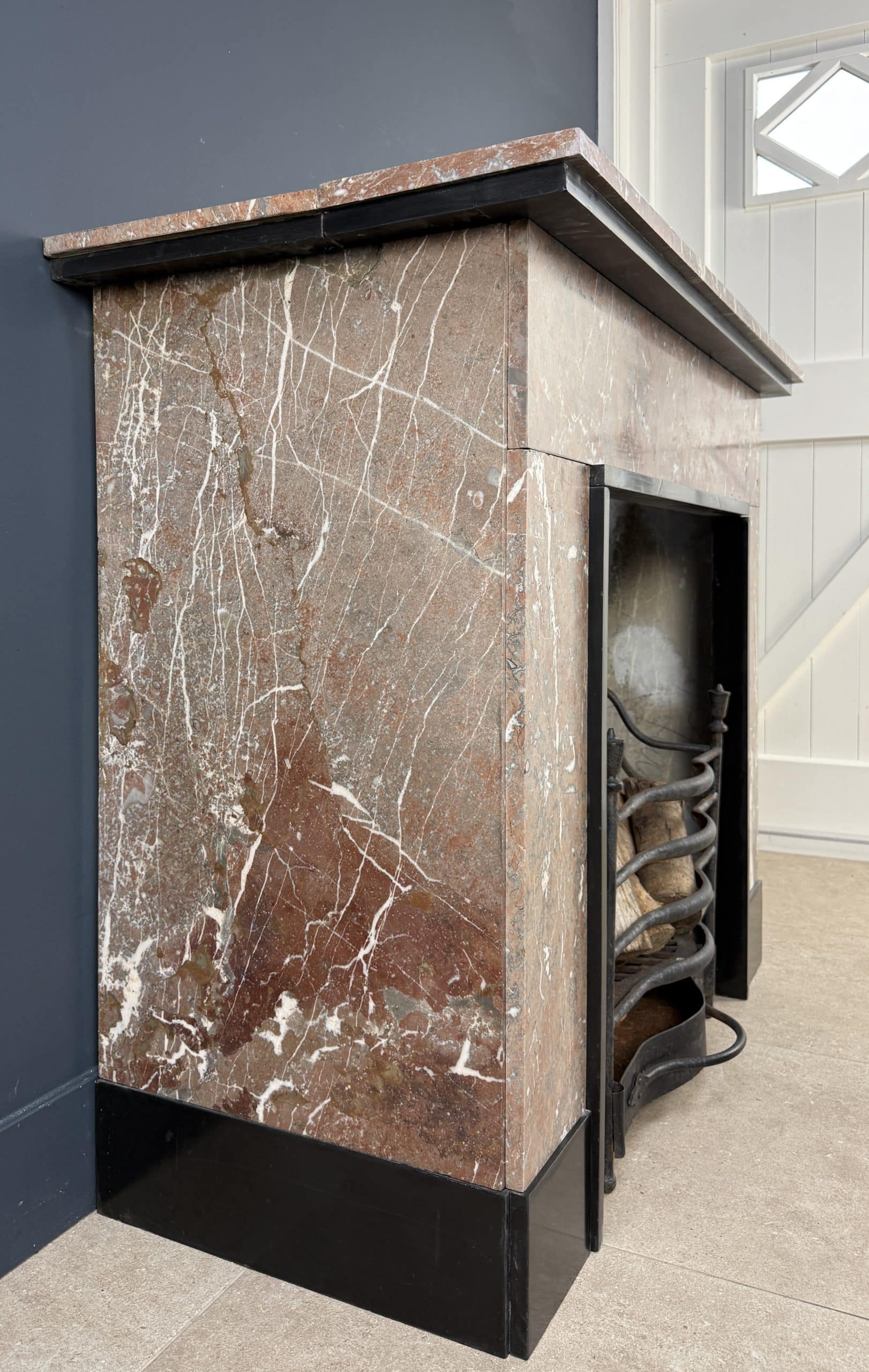Roodbruin Marmeren Antieke Omloop Schouw met Levendige Adering