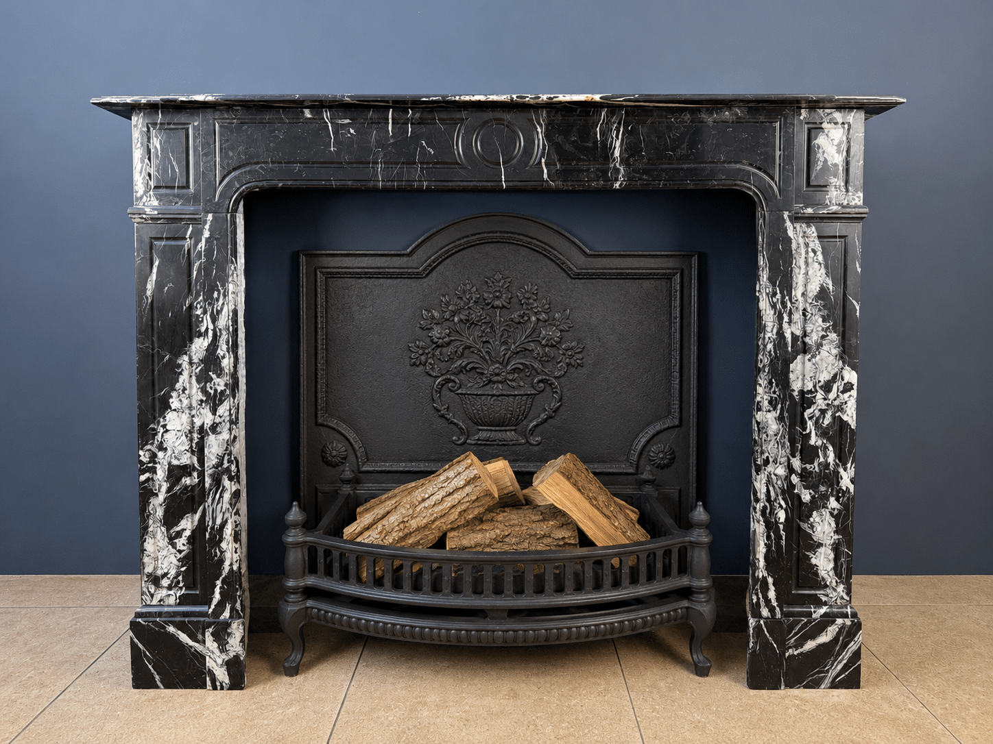 Strakke Antieke Omloop schouw Nero Marquina Marmer