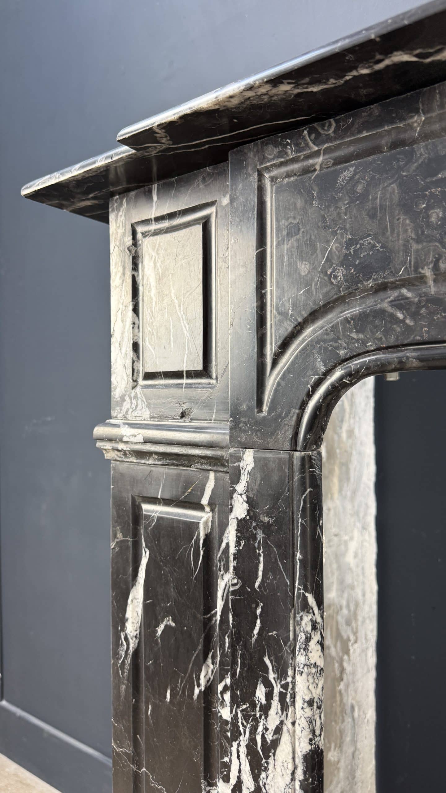 antieke schouw Nero Marquina