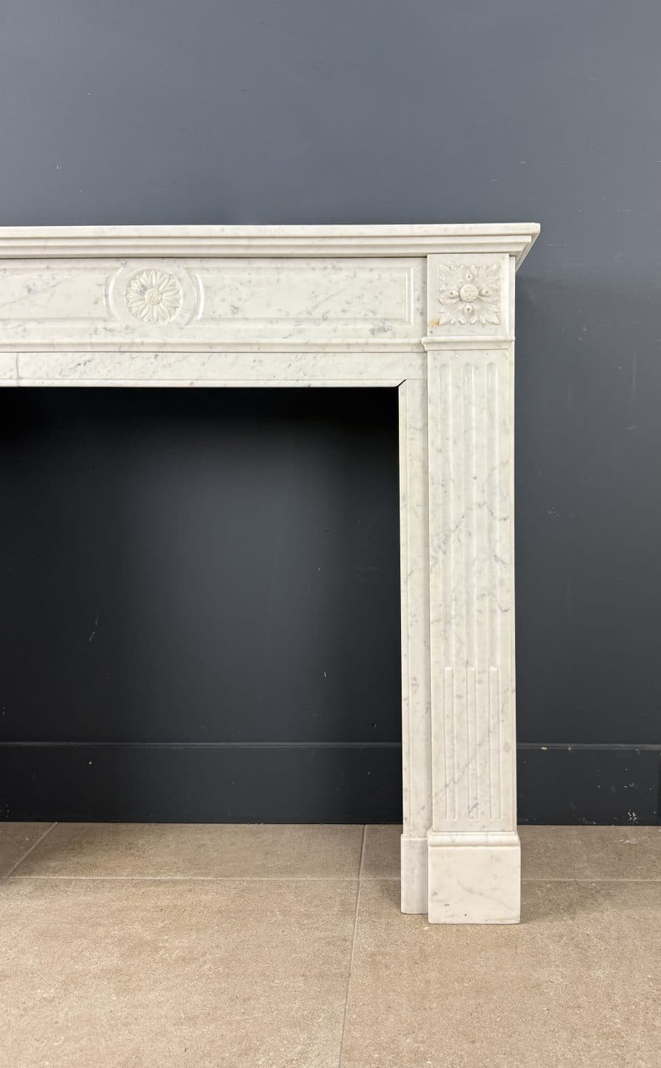 Luxury French Antique Front Shell Fireplace in White Carrara Marble — detail 2